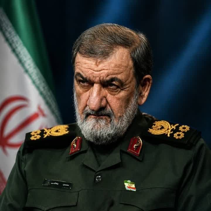 دبیر شورای‌عالی امنیت ملی: ما با مجموعه‌ای از افراد بی‌سواد در آمریکا مواجه هستیم